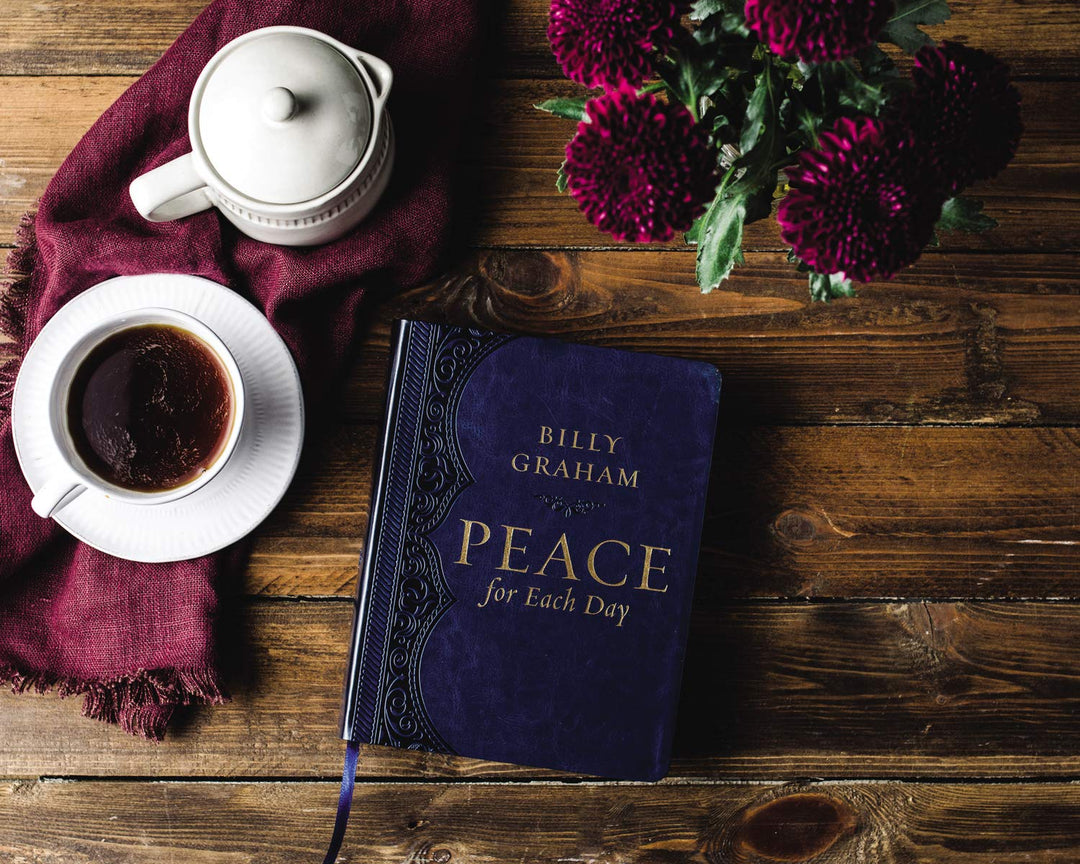 Peace for Each Day: Daily Devotions to Comfort Your Soul and Calm Your Mind