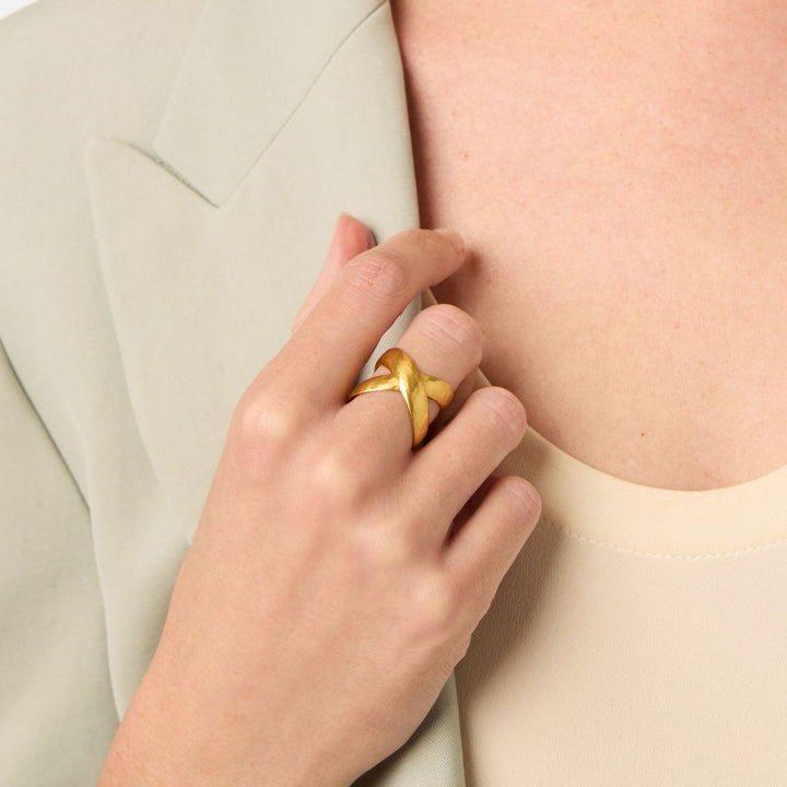 Julie Vos Catalina X Ring - Gold/Adjustable