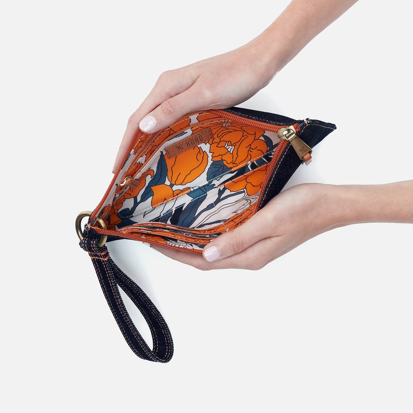 HOBO online WRISTLET