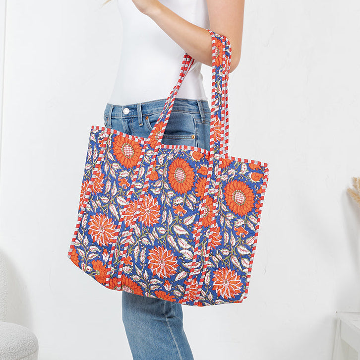 La Soul Floral Quilted Quilted Tote Bag - Pattern 90