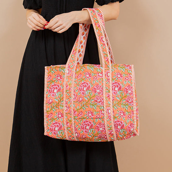 La Soul Floral Quilted Quilted Tote Bag - Pattern 58