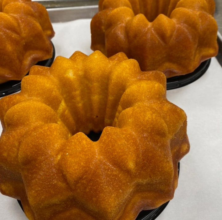 Wicked Jack's Tavern® Jamaica Butter Rum Cake - 20 oz (Serves 10)