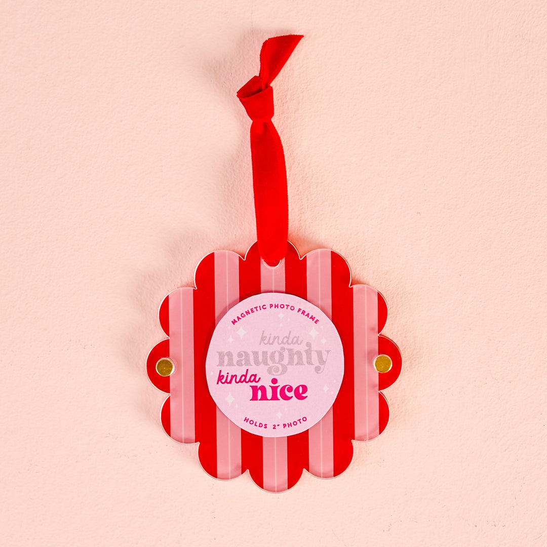 The Darling Effect Scalloped Round Picture Frame Ornament - Peppermint Stripes