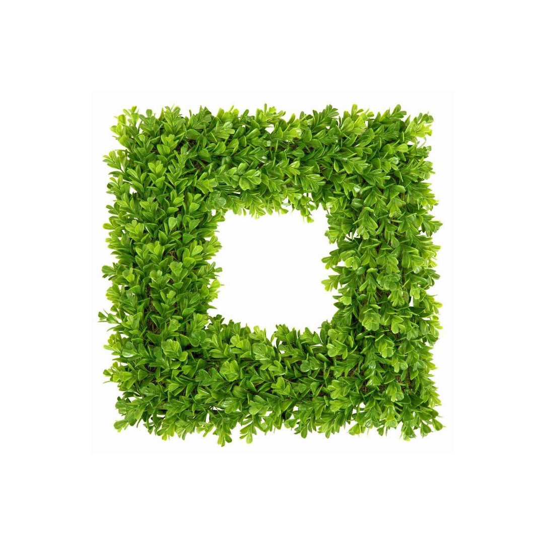 Square Boxwood Wreath - 22 "
