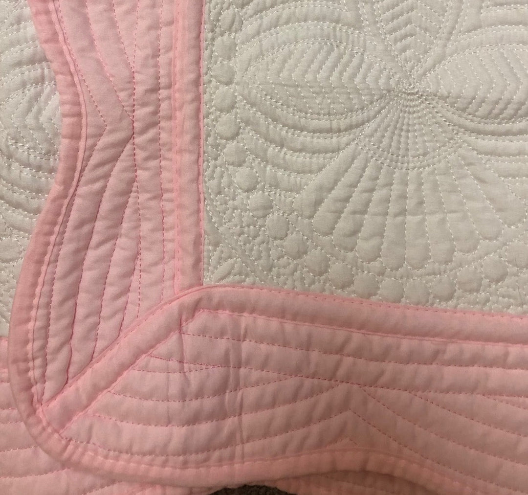 ZZ&L Quilted Quilt - White/Pink Trim